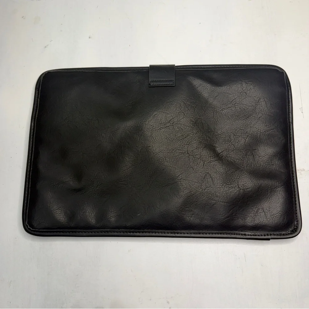 BEIS Black laptop sleeve